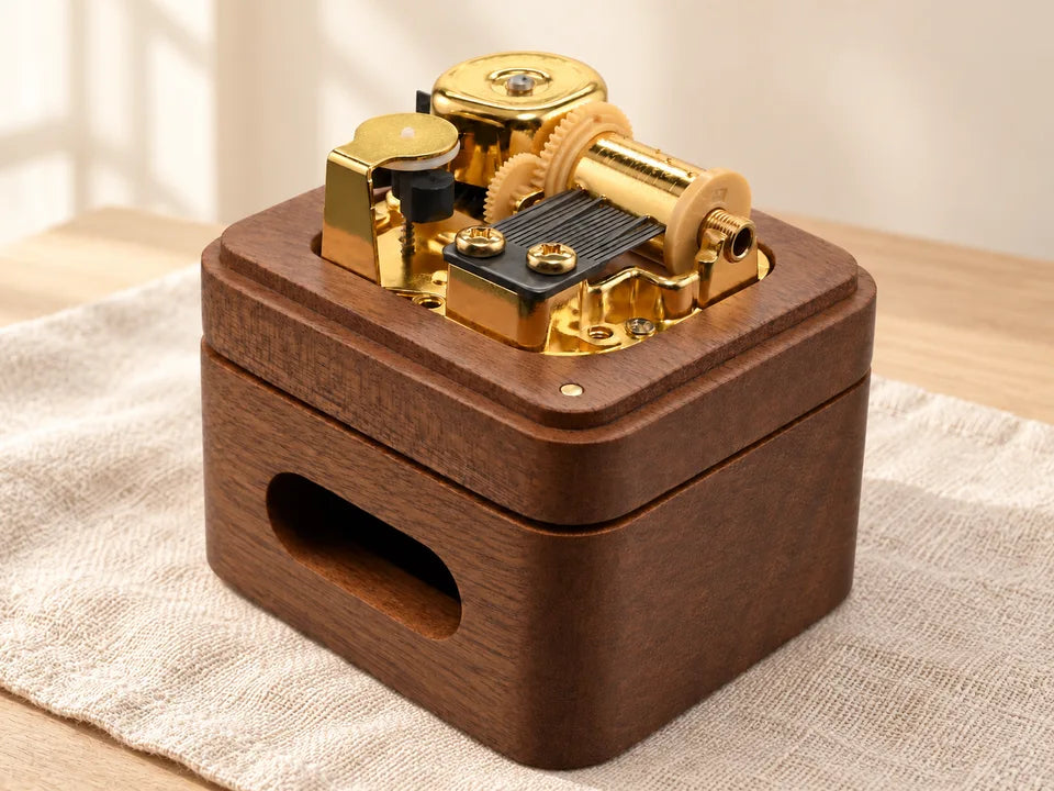 Wind-up music boxes